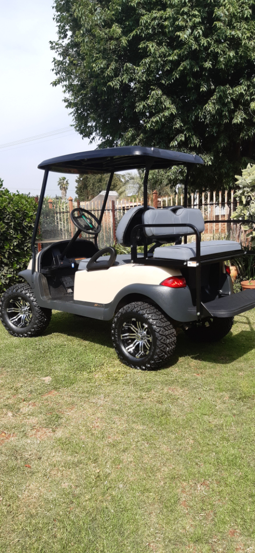 Club Car after 5 Club Car after 5
